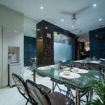 Glitz Rexton Inn - Near Iit Powai