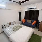 Welcome Homes 2 Bhk Andheri West Kokilaben Hospital