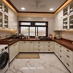 Pet Friendly Spacious 3 Bhk Penthouse