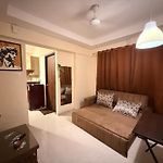 1 Bhk Personal Apartment With Sea View At Versova Andheri West