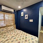 Sea-Front 1-Bhk At Carterroad
