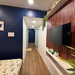 Sea-Front 1-Bhk At Carterroad