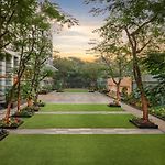 Grand Hyatt Mumbai Hotel And Residences