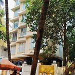 Connekthomes - Modern2Bed-Bandraarea
