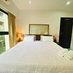 Kakad Classic 5, 16Th Rd, Pali Village, Khar West By Connekt Homes