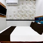 Hotel O Radha Palace