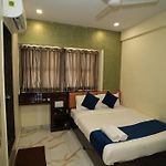 Hotel Rinza Residency