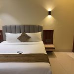 Hotel Golden Crown