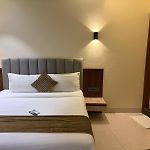 Hotel Golden Crown