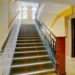 Hotel O Royal Inn