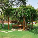 Stayvista\'S Pranamya Villa - 4Bhk With Pet Friendly & Alfresco Dining