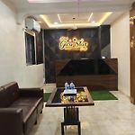 Hotel Glow Star - Near Csmt Railway Station & Hajj House - South Mumbai