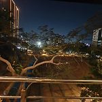 Serene-2Bhk Balcony-Parking-Bandra Chapel Rd-Cafes