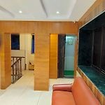 Hotel Rishi International - Grant Road