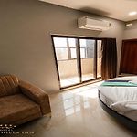 Glitz Hotels 7Even Hills- Nr International Airport Mumbai T2