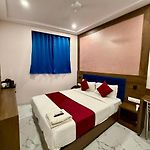 Hotel Classy Comfort Malad Near Dna Hospital