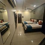 Luxury Hotel Addoree Palace - Near Mumbai Airport