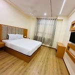 Hotel Breeze Bay Bkc - Near Us Embassy