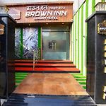 Brown Inn Luxury Hotel Near Us Consulate Bkc