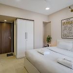 Zen A - Stylish Private Room In Shared 3Bhk