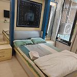 Meenaji\'S Home
