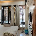 Meenaji\'S Home