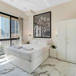 Ganga Jamuna Shared Apartments In A Private 3Bhk In Bandra West By Squareone Stays