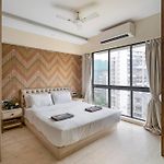 Tuscany Stylish 1 Bhk In Prime Gated Bkc Spot