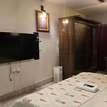 Annapurna Apple -4 Room Kitchen