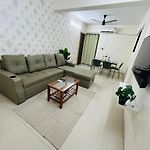 2Bhk Near Powai Hiranandini-Star Homes