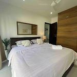 Connekthomes - Luxurious Modern Bliss In Bandra - 6Br