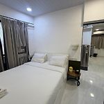 Calisto 2Bhk Khar W