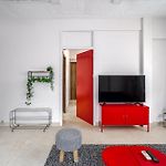 Quirky 1Bhk In Bandra W By Square One Stays