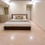 Greenery Facing 3Bhk Homely Yet 7 Star Hotel Feel
