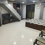 Lovely Spacious Big Room In Dongri Mumbai 9