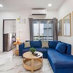 Luna: Chic Secure 1 Bhk In The Heart Of Bandra W