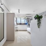 Lilou Studio In Bandra W By Square One Stays