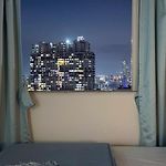 It\'S Sky High 33Rd Floor Blue Suite City Views