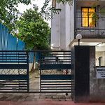Evara 1Bhk In Khar W By Square One Stays