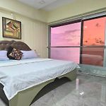 Ocean 360 Sea Facing Apartment- 1401