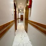 Classy Comfort Hotel Malad East