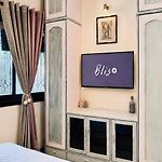 Bliso Blossom - Spacious Studio In Bandra With Fast Wifi