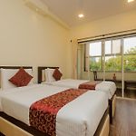 Hotel O Divine Residency Near Phoenix Marketcity