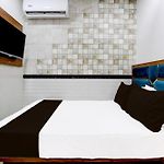 Hotel O Radha Palace