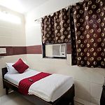 Fabhotel Kamal