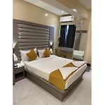 Fabhotel Sahara Inn
