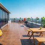 Private Rooftop 3Br Near International Mumbai Airport Andheri East
