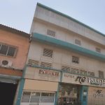 Hotel O Ak Palace Near Chhatrapati Shivaji International Airport