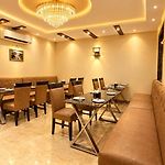 Hotel Embassy Suites