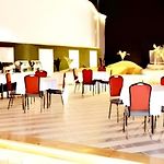 Mumbai Metro - The Executive Hotel